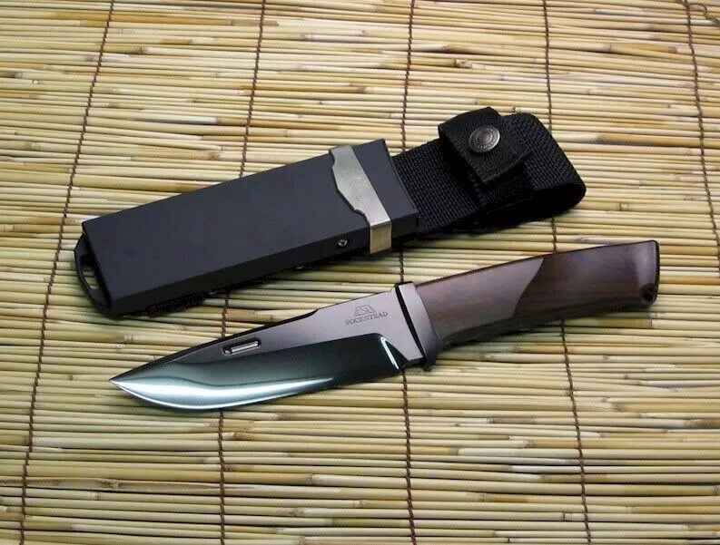 Охотничий нож. Американские охотничьи ножи. Нож охотничий профессиональный. Рокстед ножи. Боевой нож боуи.