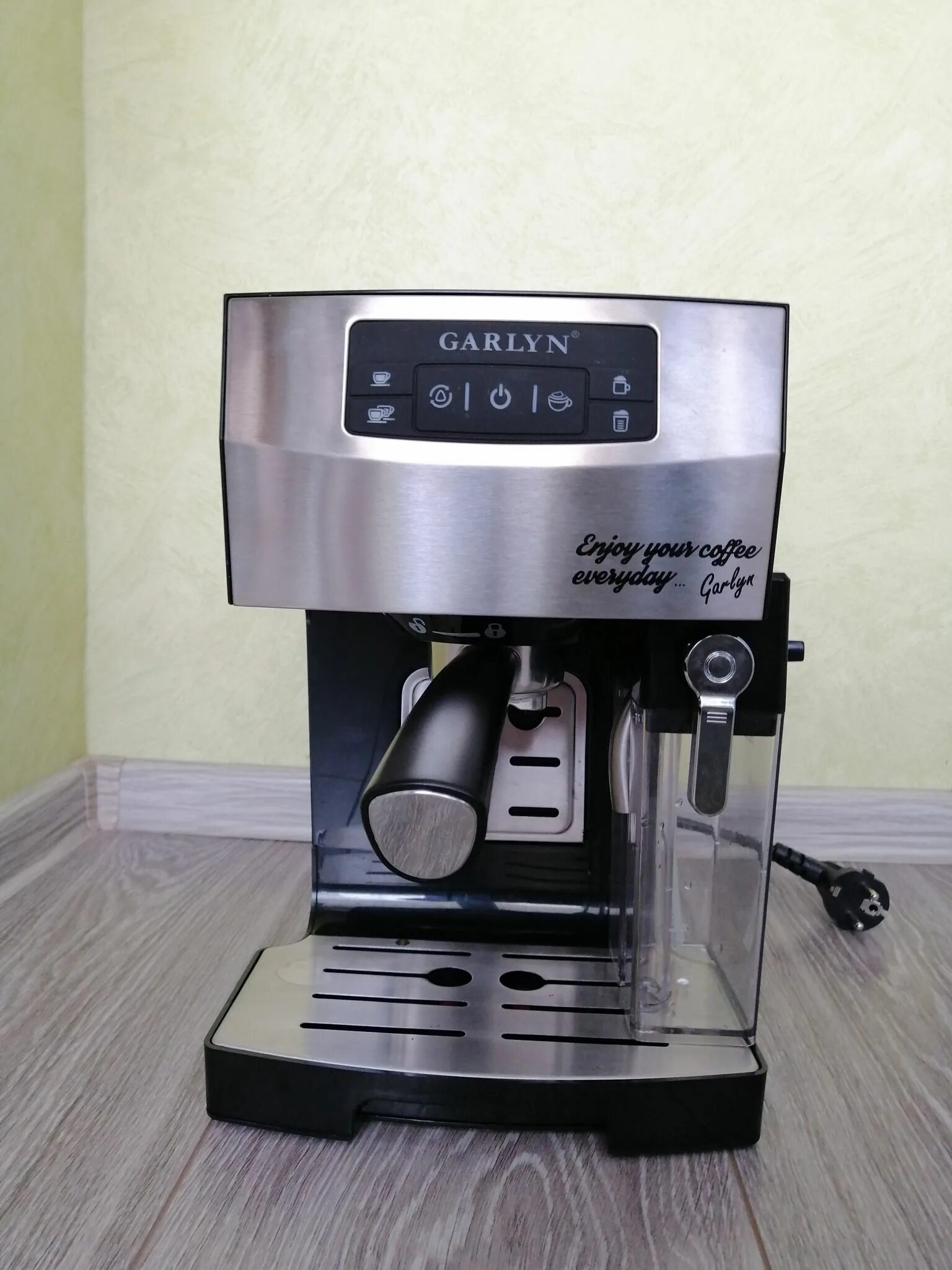 Кофеварка garlyn barista compact отзывы. Кофемашина Garlyn l70. Кофемашина Garlin l1000. Кофеварка Гарлин л70. Кофеварка рожковая Garlyn l70, черно-серый.