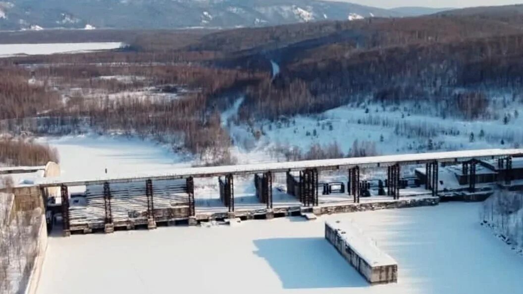 Крапивинская гэс зеленогорский. Крапивинская гэс в кузбассе. Заброшенная крапивинская гэс. Заброшенная крапивинская гэс. Крапивинская гэс кемеровская область.