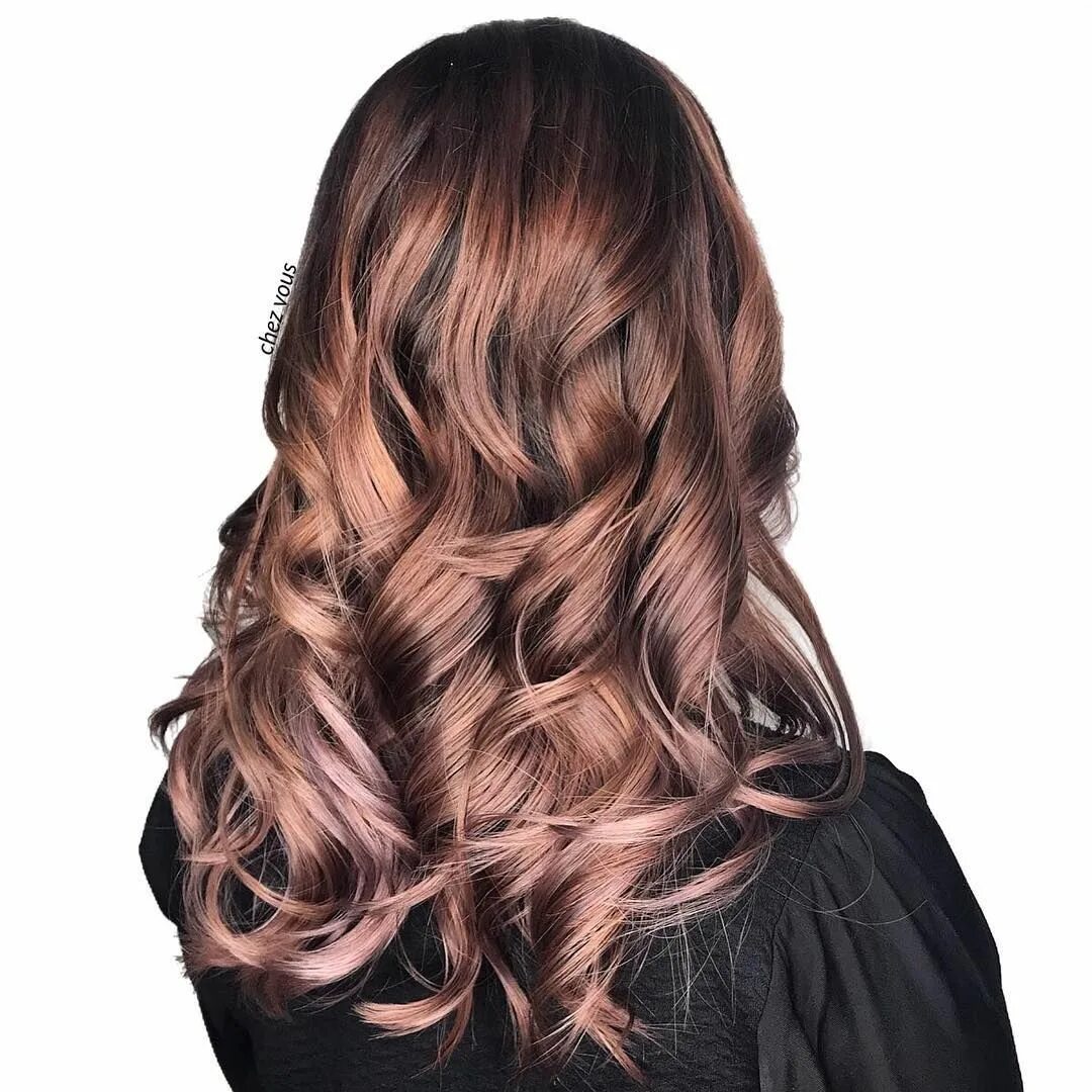 Brown rise. Краска для волос розовое золото. Rose Brown цвет волос. Rose Gold цвет волос. Розовое золото шатен.
