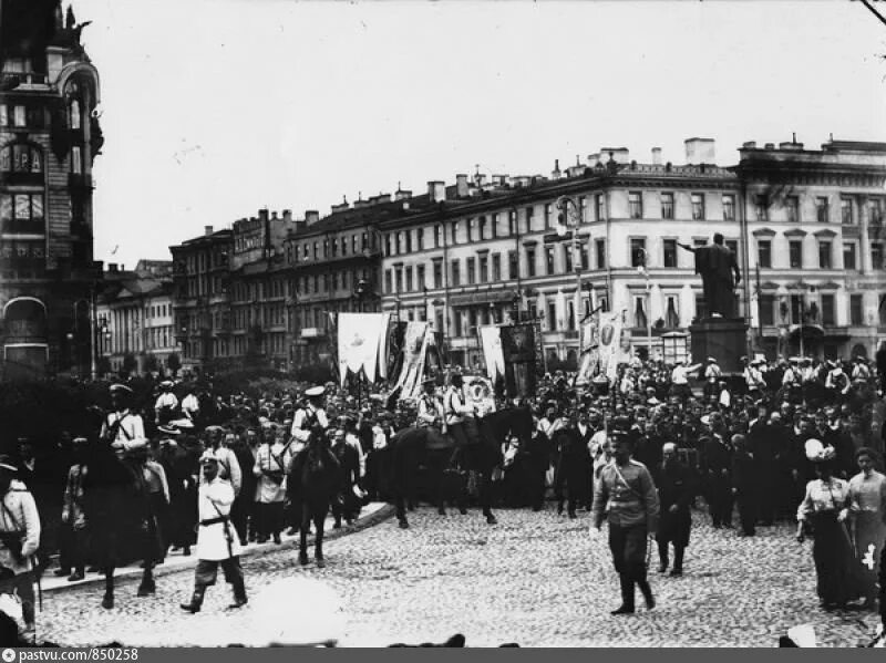 Черносотенцы это. Черносотенцы 1917. Черносотенцы партия лидеры программа. Черносотенцы год. Партия черносотенцев в начале 20 века.