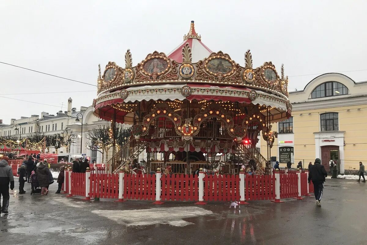 Православная ярмарка в спб 2024. Новогодняя ярмарка Петербург. Рождественские ярмарки. Рождественская ярмарка в СПБ 2009 года. Рождественская ярмарка Уэльс.