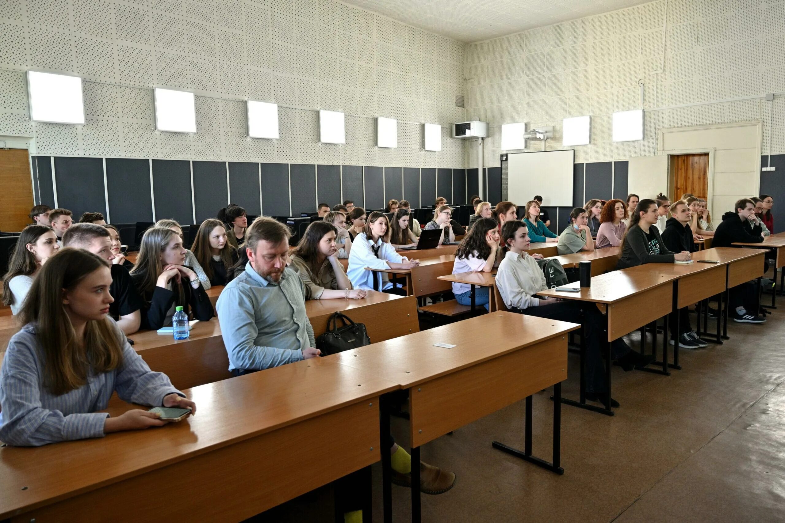 Маи молодежная. СПБГЭУ Факультет прикладной математики. Кафедра прикладной математики. СПБГЭУ Факультет бизнес информатики. Сессия по информатике.