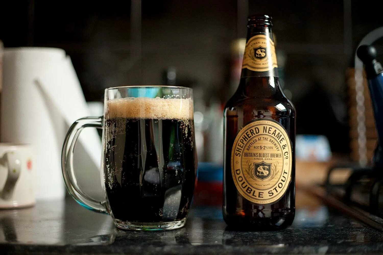 Стаут что это. Темный Стаут пиво. Английский Стаут пиво. Shepherd Neame Double Stout. Пиво Стаут Великобритания.