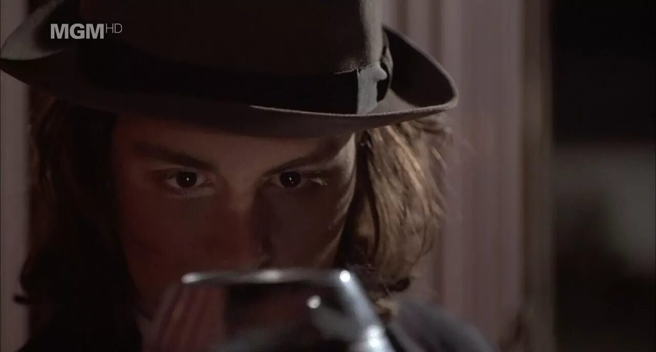 Бенни и джун 1993. Джонни Депп бенни и Джун. Benny & Joon, 1993. Бенни и Джун 1080.