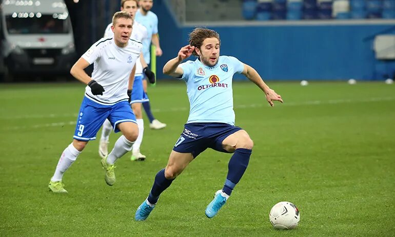 Футболисты нн. Фк нижний новгород форма 2020 2021. Футболисты нн. Крылья советов и нижний новгород фк. Матч зенит нижний новгород.