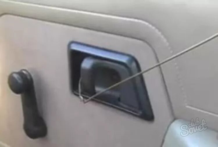 Ручка аварийного открывания двери изнутри Форд Транзит. Кнопка открывания двери Форд Транзит. Петля для открывания дверей машины. Ручка открывание двери в машине изнутри. Газель без ключей
