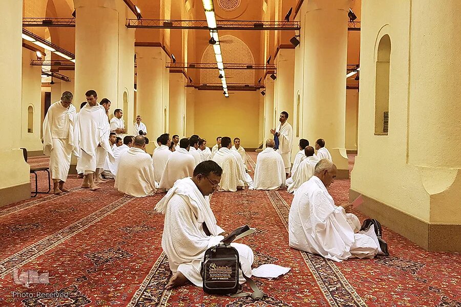 Ихрам умра. Ихрам в исламе в хадже. Ихрам. Медина хадж. Хадж это в исламе.