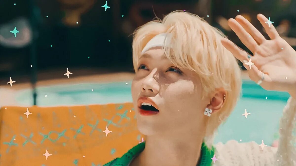 Lee Felix Surfin. Surfin Stray Kids. Surfin Stray smile. Песня surfin stray kids