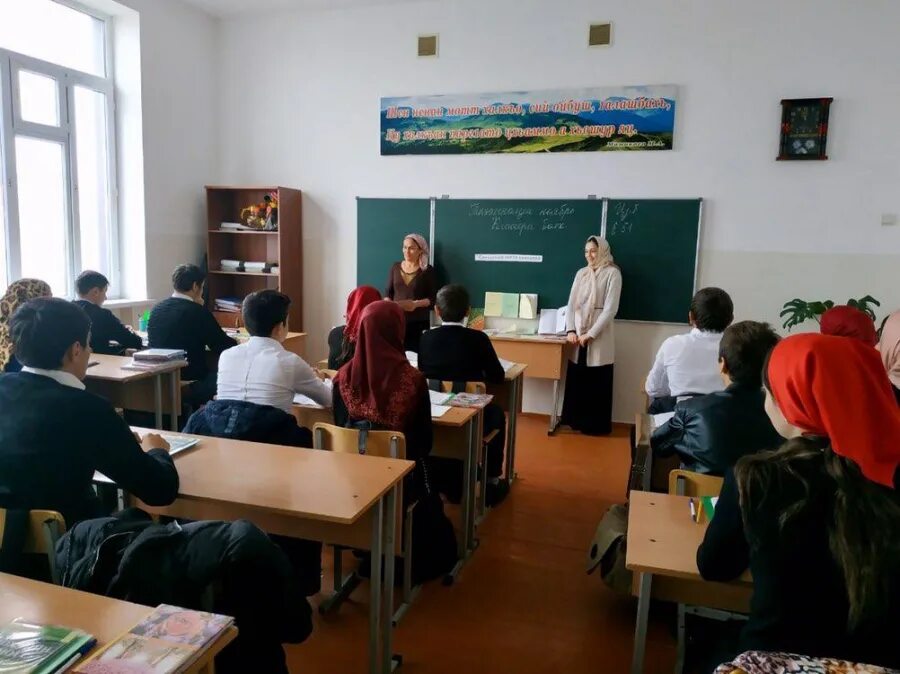 Нижний нойбер. Накаев халид магомедович кпрф. Верхний нойбер школа. С н нойбера. Погода нойбер.