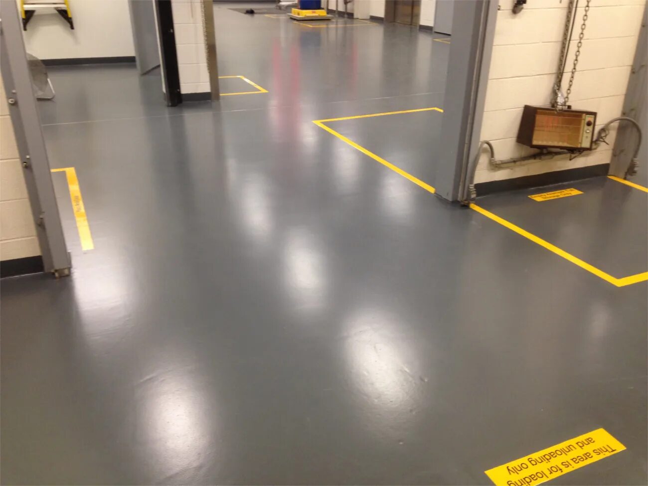 Level полы. Пол эпоксидный промышленный наливной Epoxy Flooring RAL 7004. Наливной пол Floor Level. Epoxy Floor coating. Полиуретановый наливной пол.