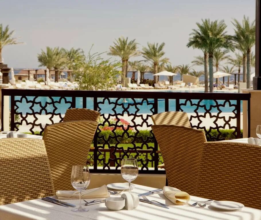 Аль фуджейра отели. Miramar al Aqah Beach Resort. Miramar al Aqah Beach Resort ОАЭ. Miramar al Aqah Beach Resort 5 Фуджейра. Iberotel Miramar Фуджейра.