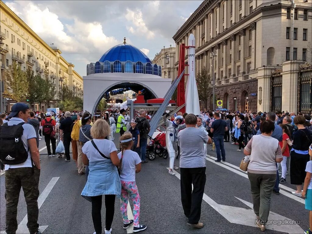 1 июля 2019 г. День города на Тверской. День города Тверская улица. День города на Тверской 2016. Концерт на Тверской в день города.