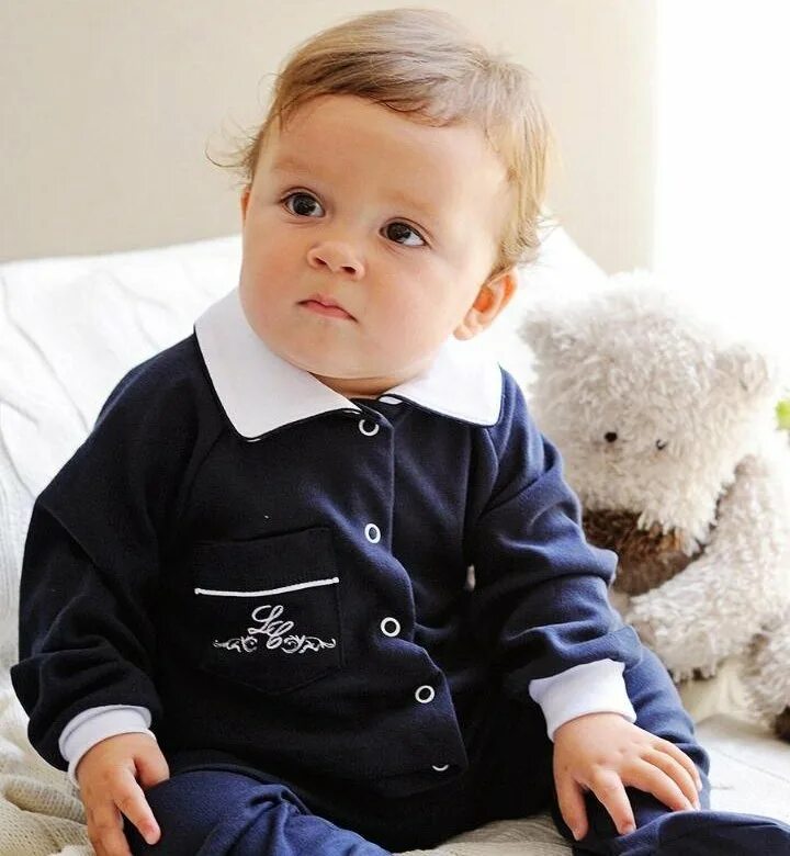Новорожденный ребенок мальчик. Красивые малыши. 3 года мальчику. Смешные дети. Он совсем маленький мальчик.