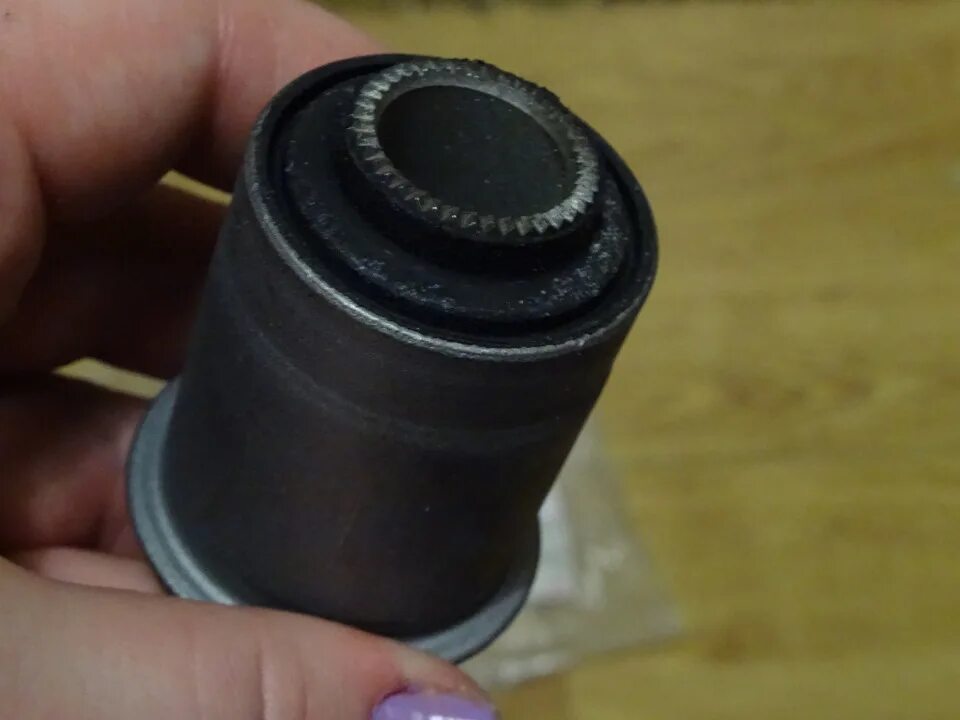 Nok 3401100693 сайлентблок 550. Opel frontera a (u92) задние сайлентблоки. Сайлентблок нижнего рычага задние опель. Сайлентблоки опель фронтера. Сайлентблок амортизатора прадо 120.