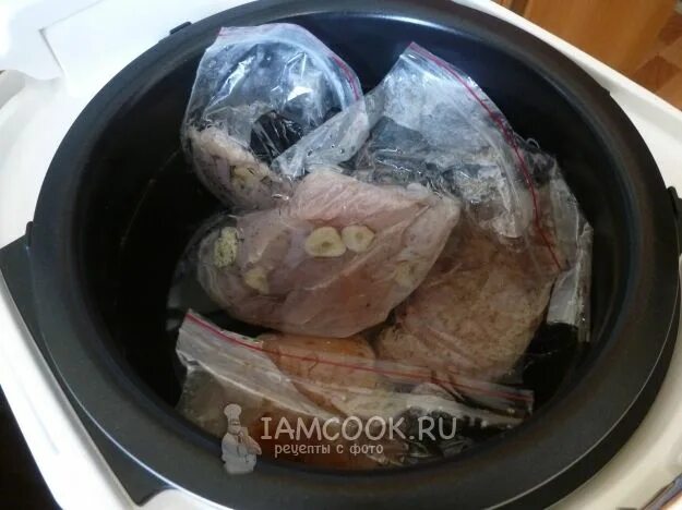 Утиная ножка сувид. Куриные ножки в сувиде. Окорочка курицы приготовленные. Куриное филе су вид. Окорочок куриный сувид.