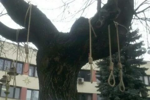 Вешали на столбах