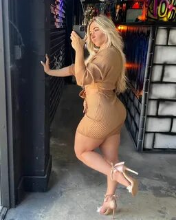 Carriejune anne bowlby 24 фигура, красивые фото. 