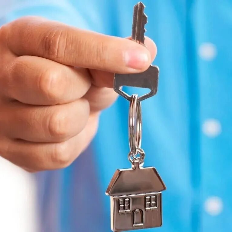 Где сдать квартиру в аренду. Ключи от квартиры. Квартира ключи. Сдача квартиры. Ключи от дома в руках.