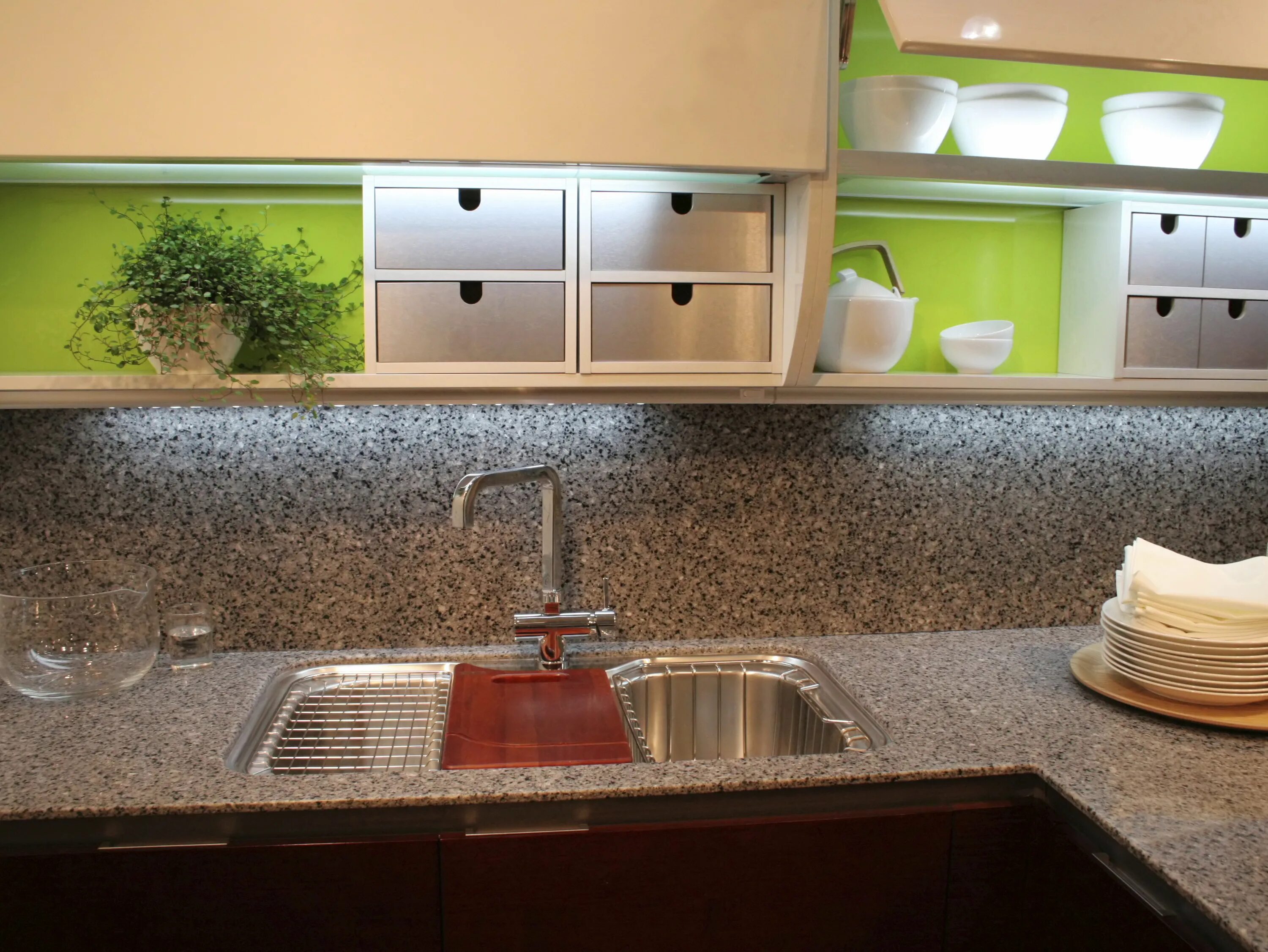 Как сделать панель фартук. Пластиковый фартук для кухни. Фартук для кухни. Пластиковый фартук для кухни. Пластиковые панели для кухни.