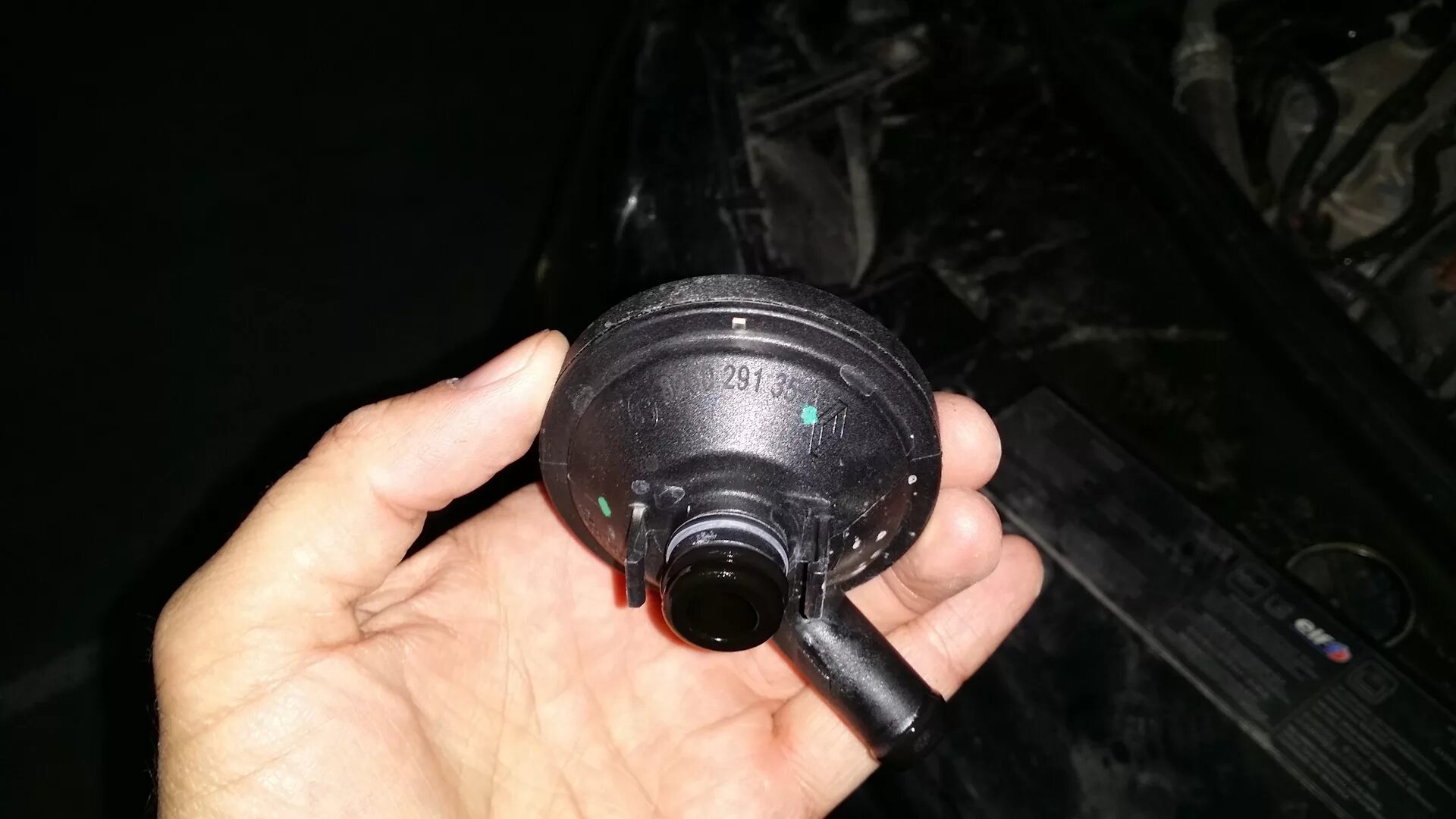 Мембрана дастер. Renault 8200291355 клапан вентиляции. 8200291355 клапан рециркуляции картерных газов. клапан вентиляции картерных газов renault duster 1.6. клапан вентиляции картерных газов дастер 2.0.