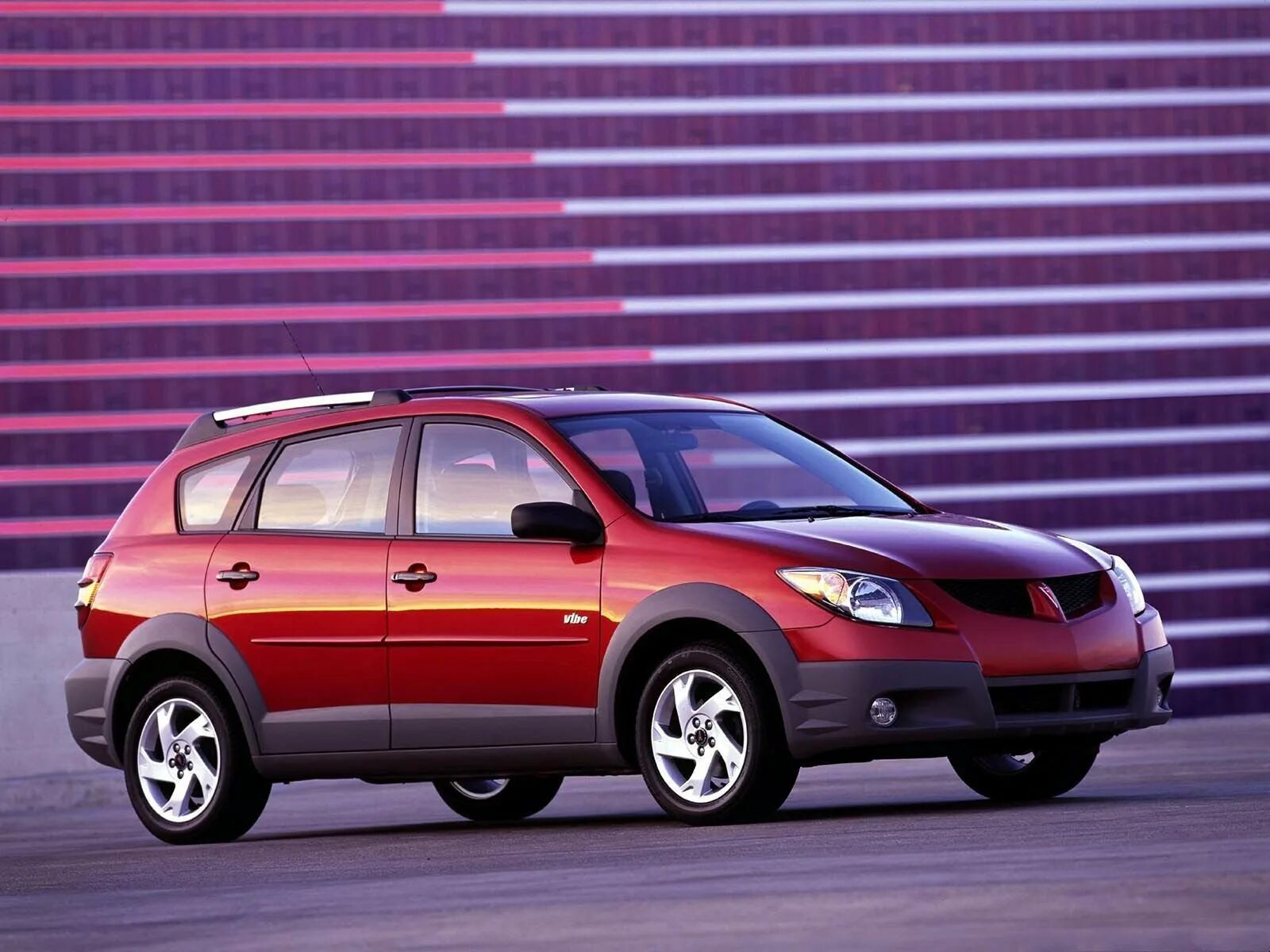 Pontiac Vibe 2002. Pontiac Vibe (2002-2008). Понтиак Вайб 2003. Pontiac Vibe 2003. Вайба машина