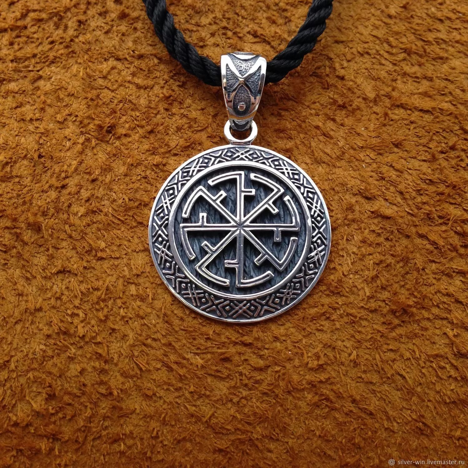 Светоч значение. Оберег светоч - световит. Светоч символ славян. Славянские солярные символы светоч. Светоч значение.