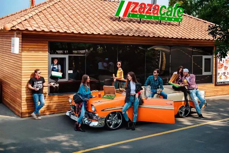 Стрит фуд владивосток. Красного знамени 104 владивосток. Заза кафе. Кафе mlz владивосток. Заза кафе.