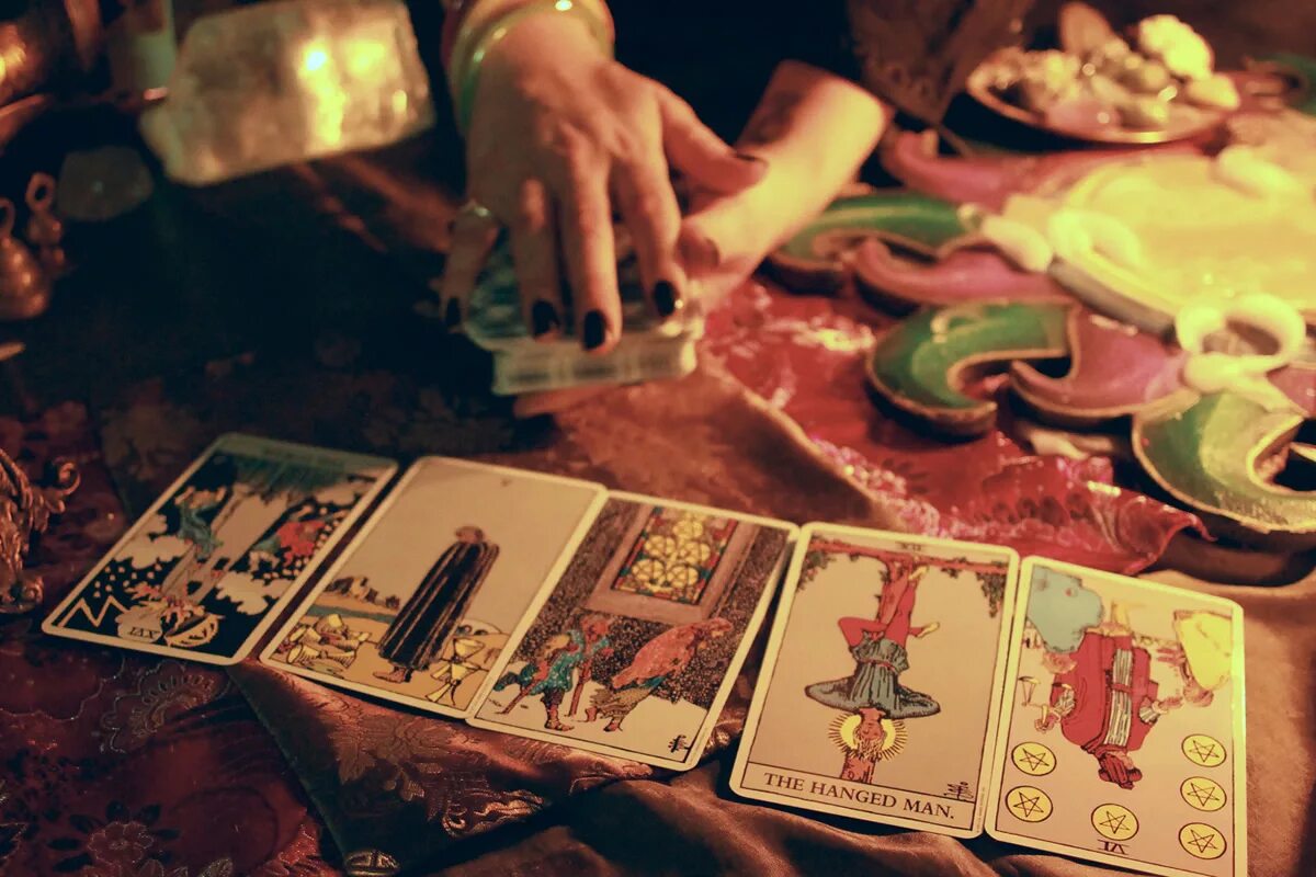 Гадания таро телефоны. Tarot fali. карты &quot;таро&quot;. карты гадальные таро. гадаю на картах таро.