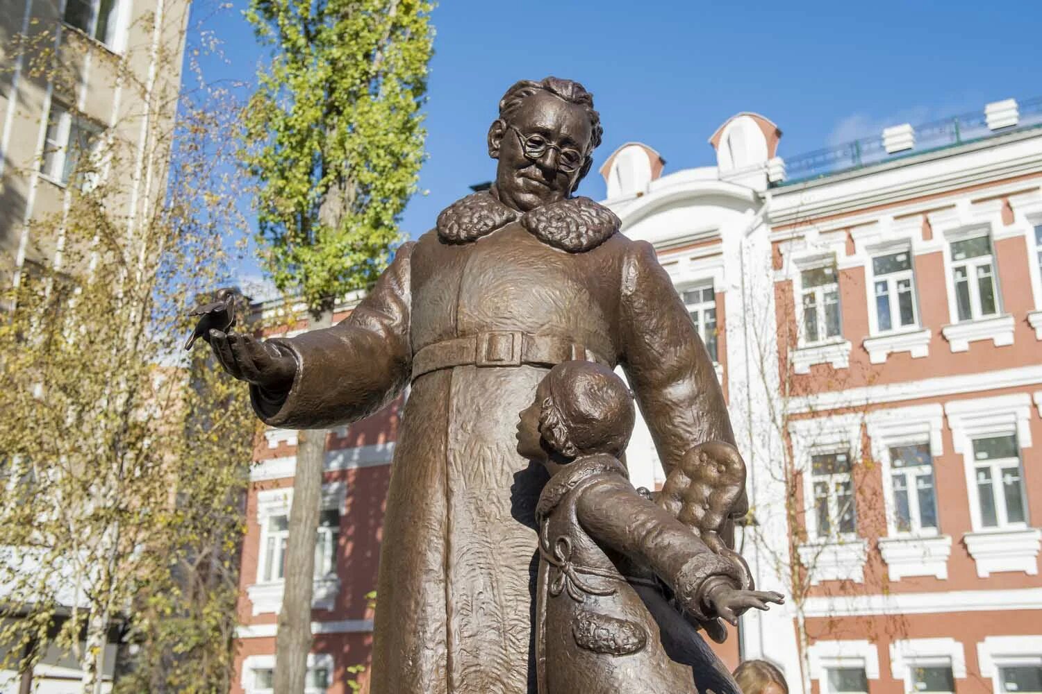 Памятник Маршаку в Воронеже. Памятник Самуилу Маршаку в Москве. Памятник Самуилу Маршаку в Воронеже. Улица писателя маршака