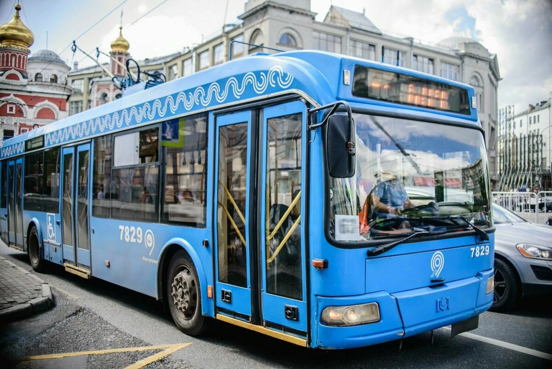 Зюзино автобусы. Городской автобус. Общественный трансопр. Общественнвйтоанспорт. Общественный транспортёр.