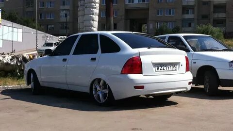 Авито приора хэтчбек