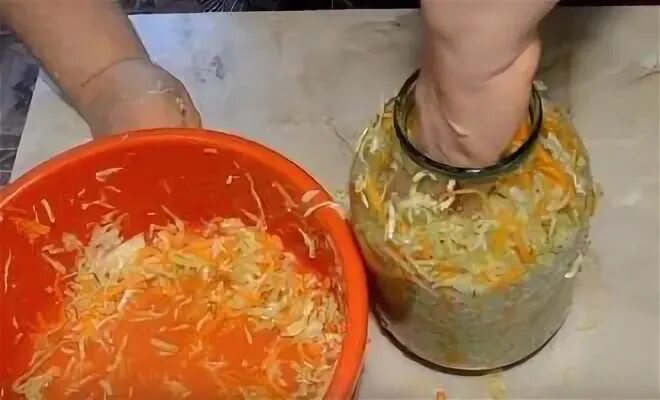 Простой рецепт квашеной капусты с морковью