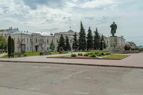 Можно на площади ленина
