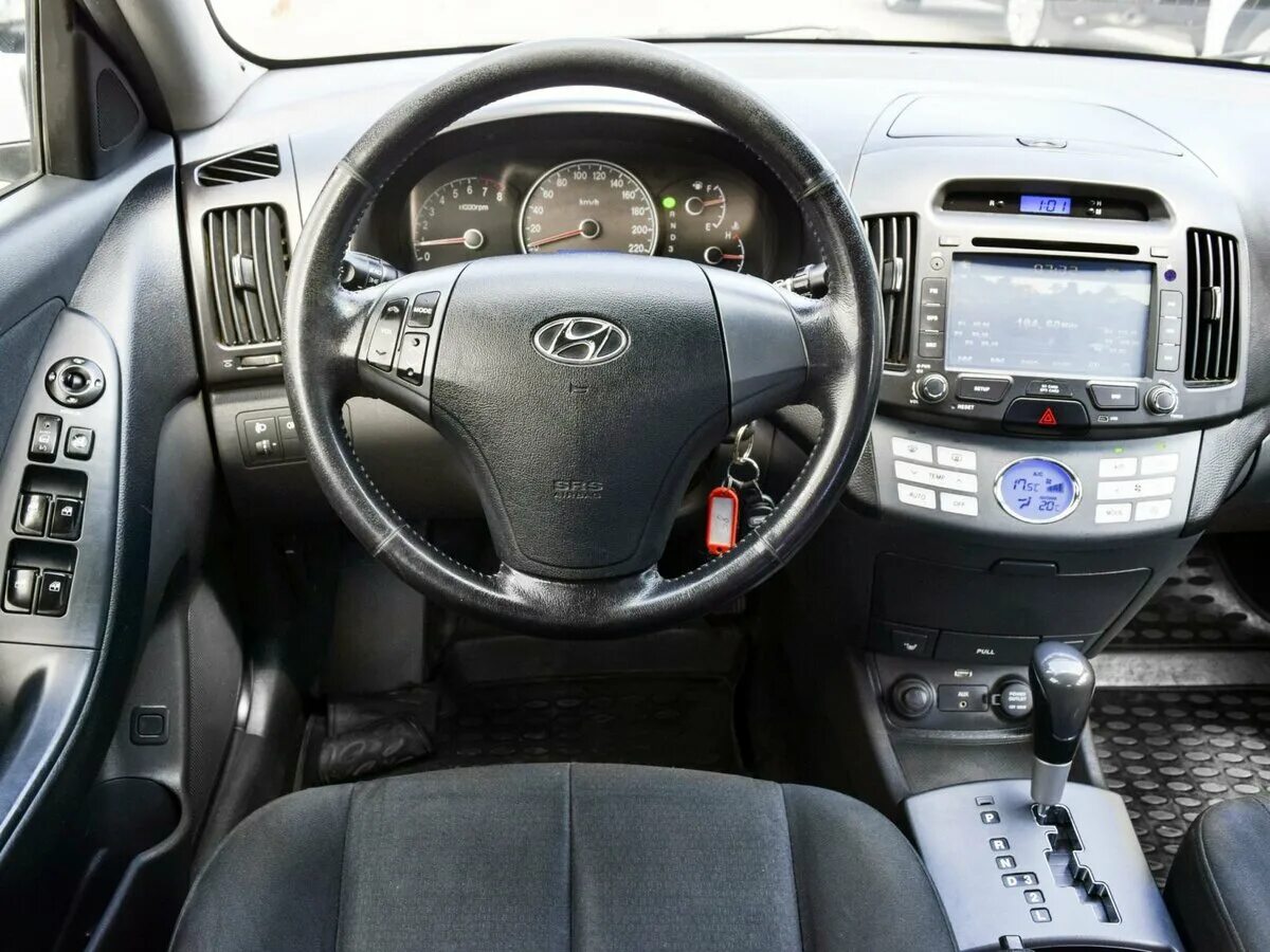 Хендай элантра сборка. Hyundai Elantra 2007 салон. Хендай Элантра 2007 салон. Hyundai Elantra 2010 салон. Hyundai Elantra 2007 Interior.