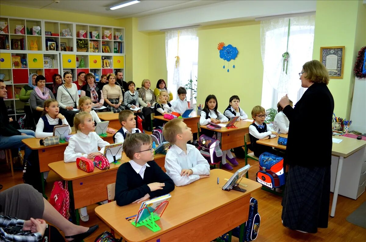 Школа при андреевском монастыре. Андреевский монастырь школа. частная школа при андреевском монастыре. андреевская школа москва.