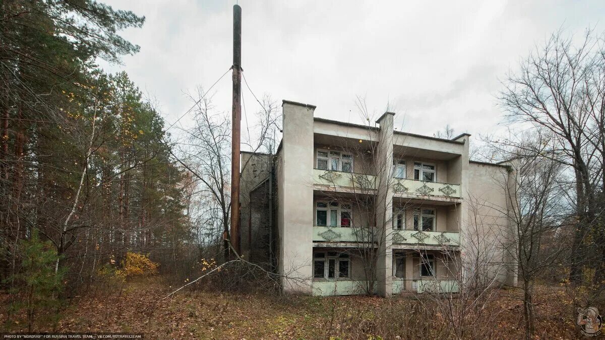 13 дол. Пионерский лагерь Мирный. Пионерский лагерь Мирный в Дорохово. Пионерский лагерь Мирный Звенигород. Заброшенный Пионерский лагерь Мирный Верея.