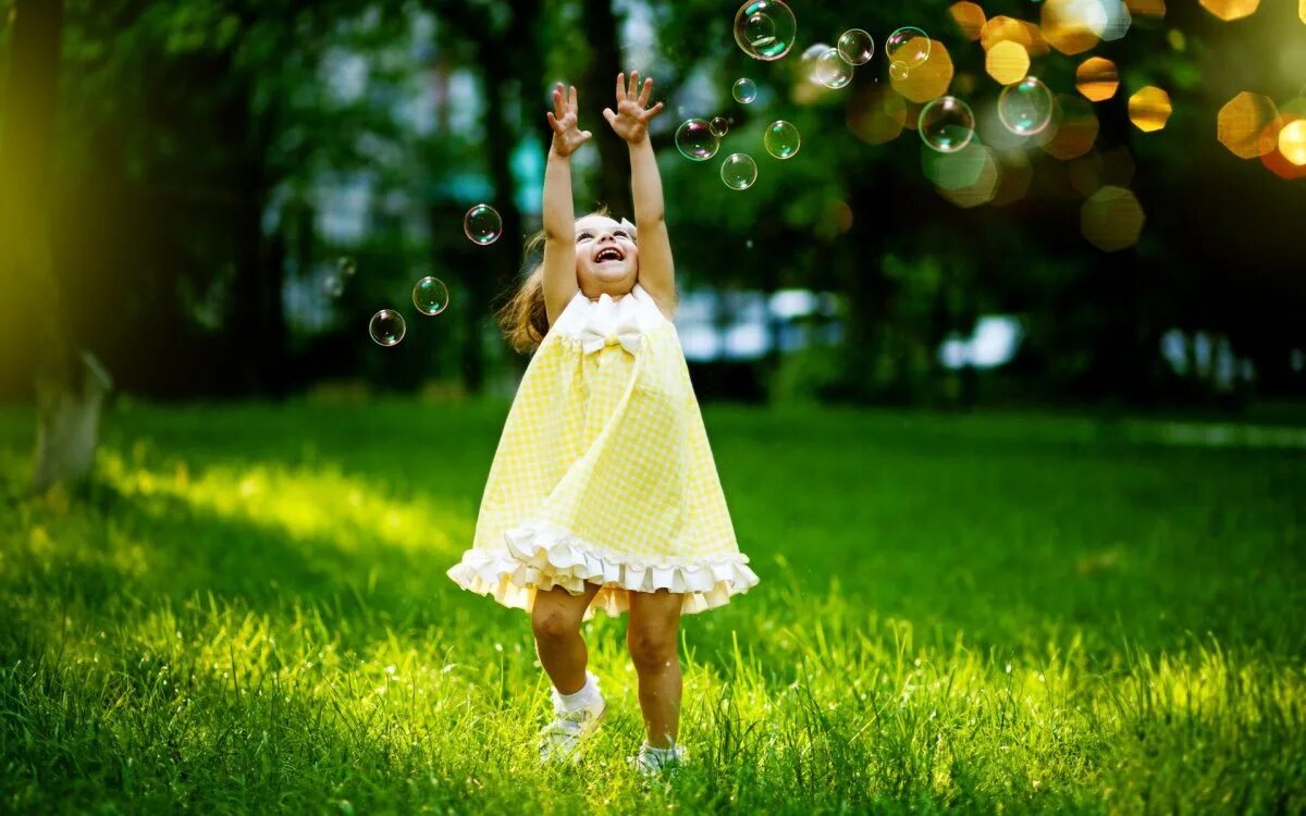 Позитив картинки. Дети радуются. Дети радость жизни. Радости и счастья. Беззаботное детство.