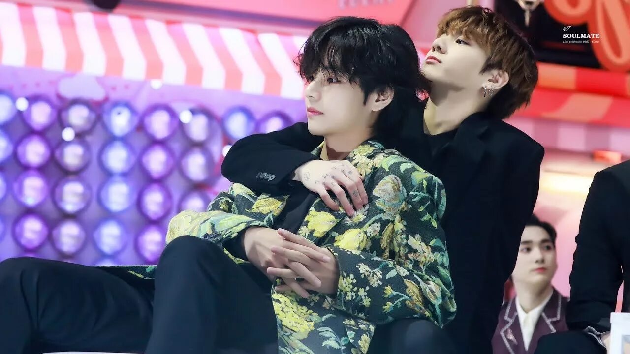 Рутубе чонгук и тэхена. Bts taekook. вигуки bts 2025. чонгук и тэхен. чонгук бтс.