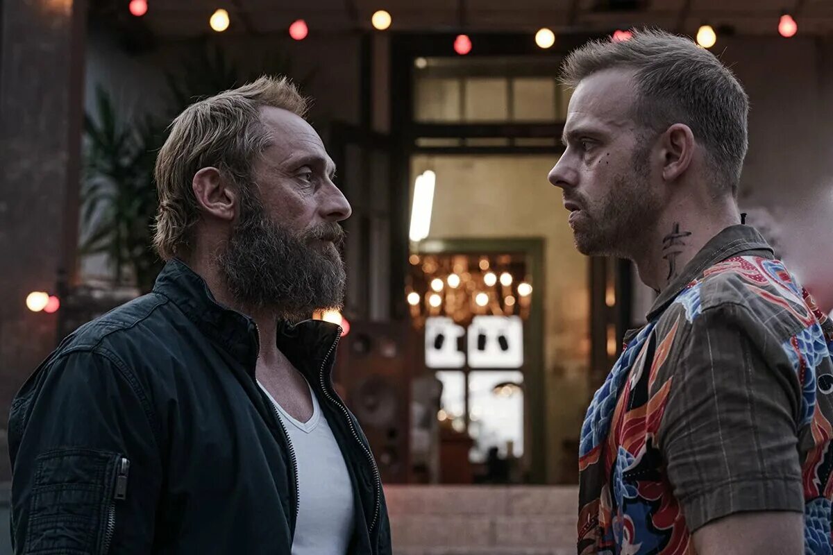 Слеборн эпидемия на острове. Слеборн эпидемия на острове. Слёборн эпидемия на острове сериал. Слёборн эпидемия на острове. Слёборн: эпидемия на острове (2020).