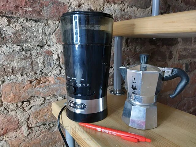 Delonghi kg210bl. Delonghi kg 210. Delonghi kg 210. Кофемолка delonghi kg200. Delonghi kg 200.