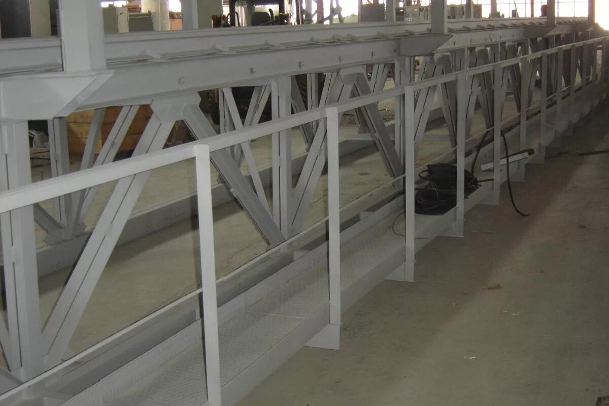 козловой кран барс. кран мостовой двухбалочный. проходная галерея мостового крана. проходная галерея мостового крана. кран мостовой ral 1007.