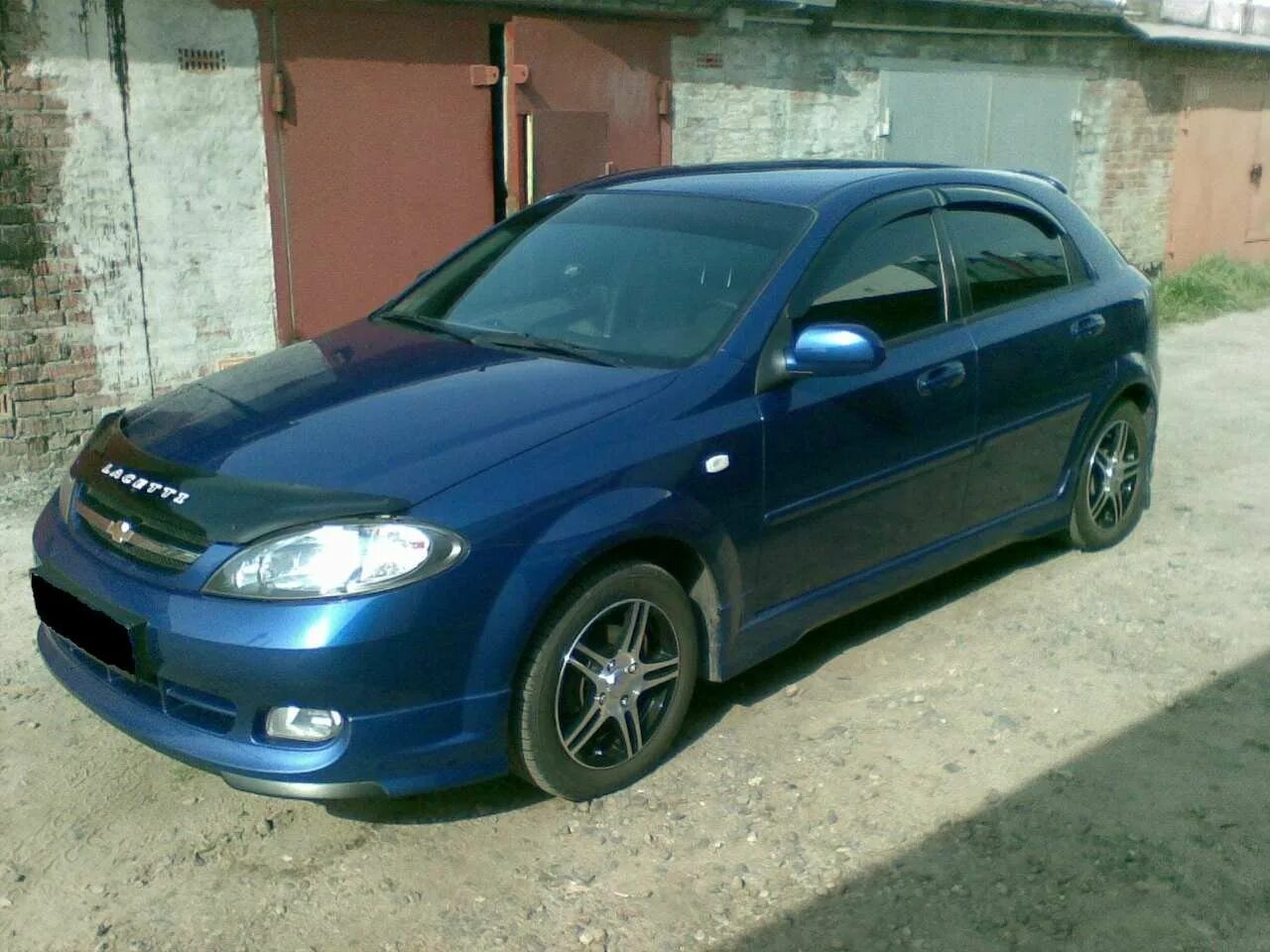 Тюнинг лачетти хэтчбек. Tuning chevrolet lacetti blue. лачетти хэтчбек 1.6 синяя в обвесе. chevrolet lacetti хэтчбек сбоку. синий лачетти хэтчбек губа.