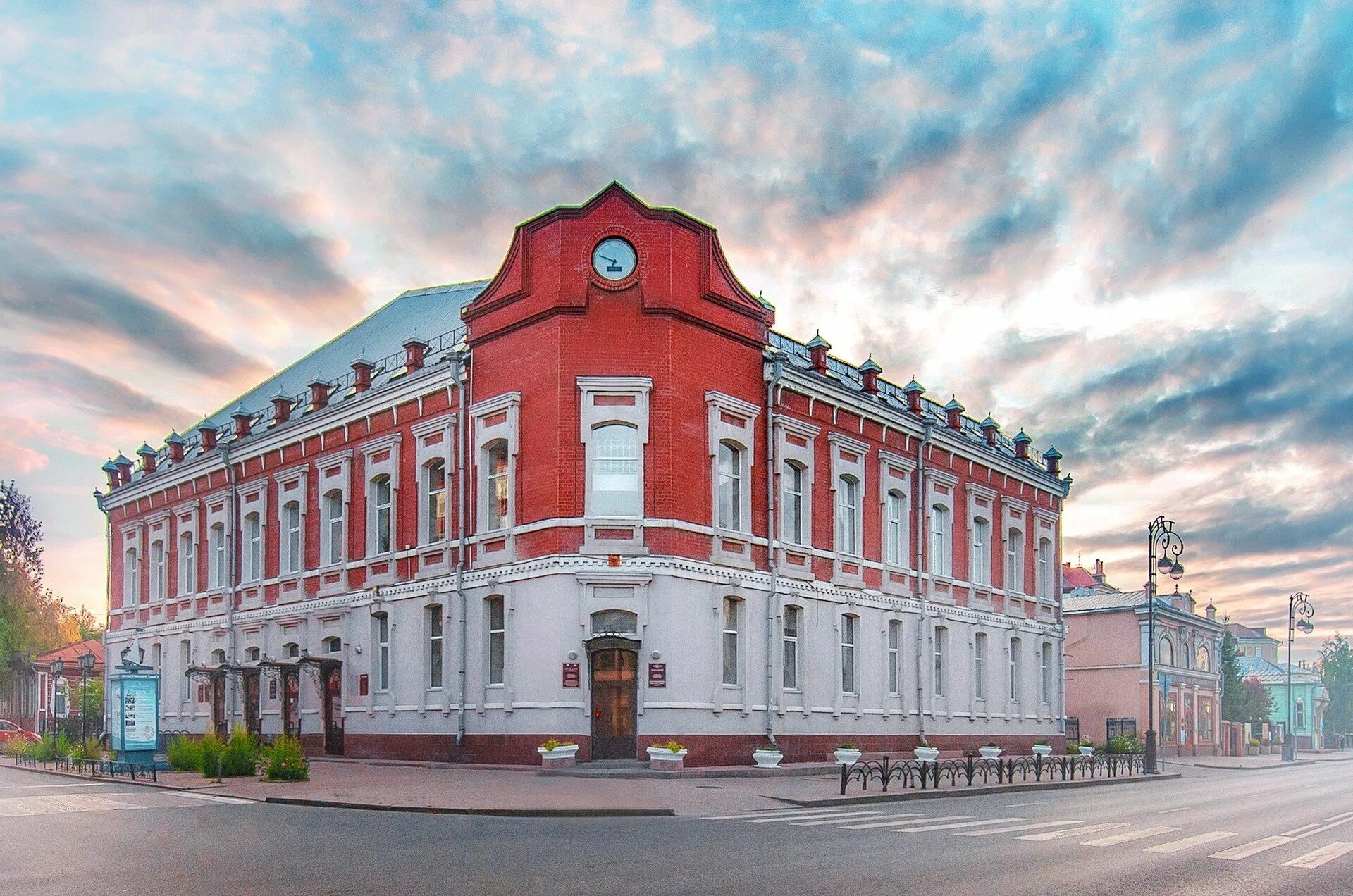 Тюменский государственный университет, Тюмень, улица Семакова. Семакова 18 Тюмень. Библиотека ТЮМГУ Семакова. ТЮМГУ здание Тюмень. Тюменский государственный университет тюмень