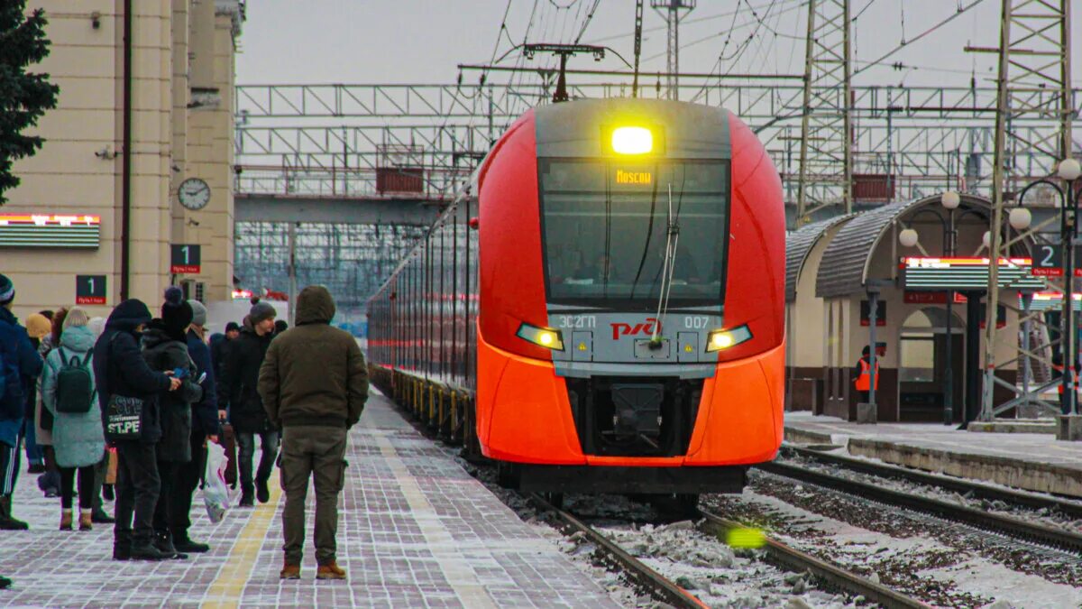 Электричка курск белгород. Маршрут поезда москва белгород. Фирменный поезд «приосколье» 057в. Вагон поезда ржд. Белгород ходят ли поезда.