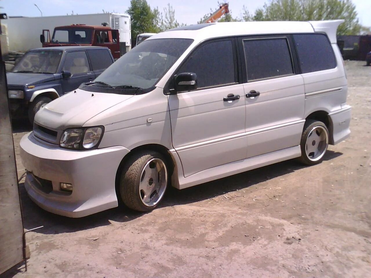 Обвес Town Ace Noah carino. Тюнинг Toyota Town Ace Noah kr42. Туманки Town Ace,. Приспособления в Toyota Town Ace Noah.