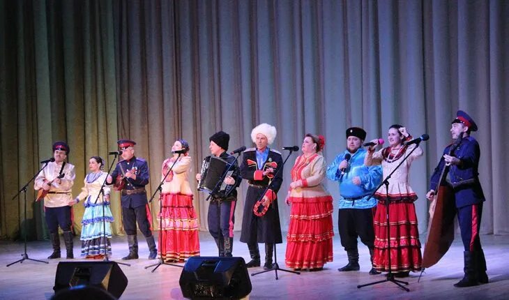 Сдк каменка. Дом культуры каменка воронежская область. дом культуры школа каменка воронежская область. рдк каменка сайт.