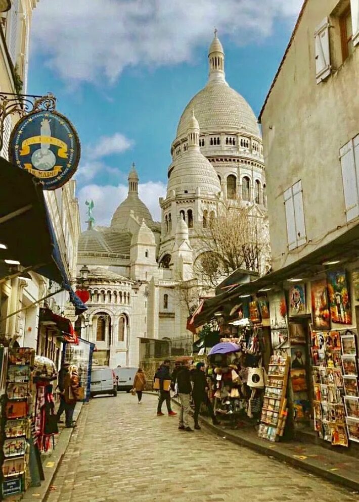 Montmartre strings