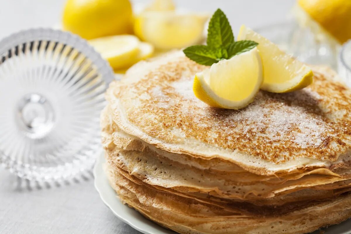 Shrove tuesday. Блины. Золотистые блинчики. Панкейки. Лимонные блины.