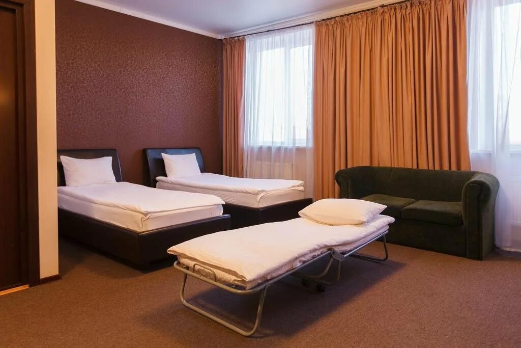 Кровать в гостиничном номере. Сочи парк отель стандарт с доп местом. Еврораскладушка в отелях. Сочи парк отель номера. Отель бархатные сезоны 3 екатерининский квартал.